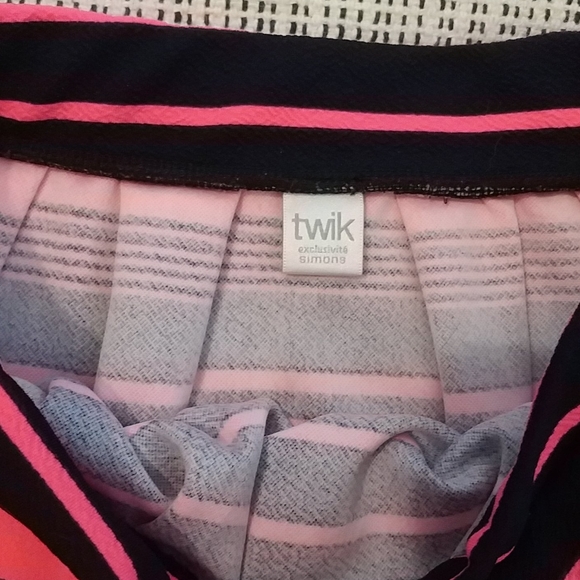 Mini skirt - Picture 2 of 3